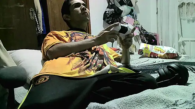 Snapshot of jperezofficial1 chatting on 10-04-25, 03:04 jperezofficial1 online show from 10-04-25, 03:04