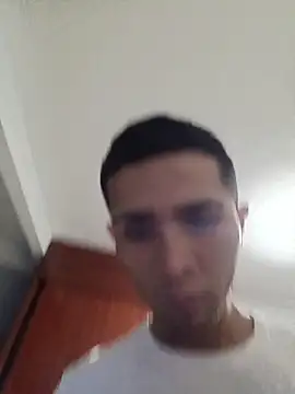 Snapshot of jperezofficial1 chatting on 11-18-25, 04:39 jperezofficial1 online show from 11-18-25, 04:39