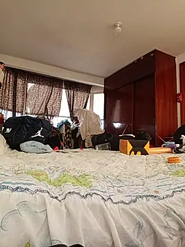 Snapshot of jperezofficial1 chatting on 11-24-25, 07:57 jperezofficial1 online show from 11-24-25, 07:57