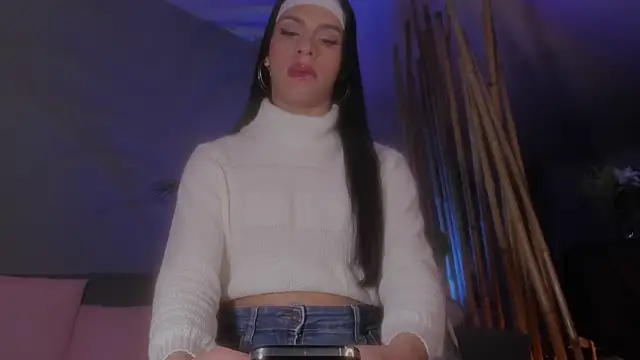 danna v online show from 03-21-25, 08:17