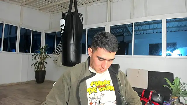 Snapshot of owengray2n chatting on 12-08-24, 03:10 owengray2n online show from 12-08-24, 03:10