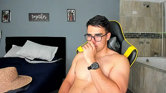 Snapshot of owengray2n chatting on 01-14-25, 01:36 owengray2n online show from 01-14-25, 01:36