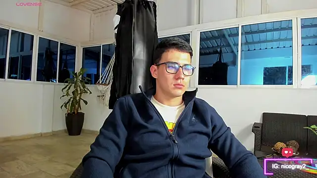 Snapshot of owengray2n chatting on 03-14-25, 03:15 owengray2n online show from 03-14-25, 03:15