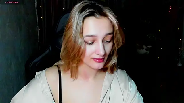 Snapshot of Sinty_Noria chatting on 02-17-25, 04:20 Sinty Noria online show from 02-17-25, 04:20