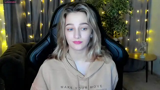 Snapshot of Sinty_Noria chatting on 02-27-25, 07:34 Sinty Noria online show from 02-27-25, 07:34