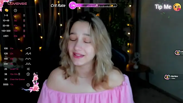 Snapshot of Sinty_Noria chatting on 03-17-25, 10:38 Sinty Noria online show from 03-17-25, 10:38