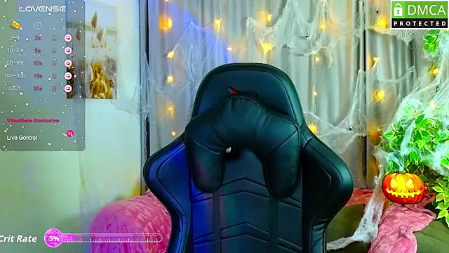 Snapshot of Sinty_Noria chatting on 10-30-25, 01:07 Sinty Noria online show from 10-30-25, 01:07