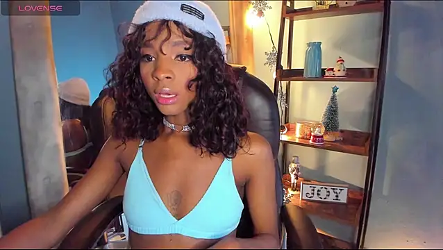 Snapshot of alikahouston4 chatting on 12-28-24, 02:11 alikahouston4 online show from 12-28-24, 02:11