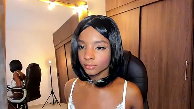 Snapshot of alikahouston4 chatting on 02-06-25, 08:39 alikahouston4 online show from 02-06-25, 08:39