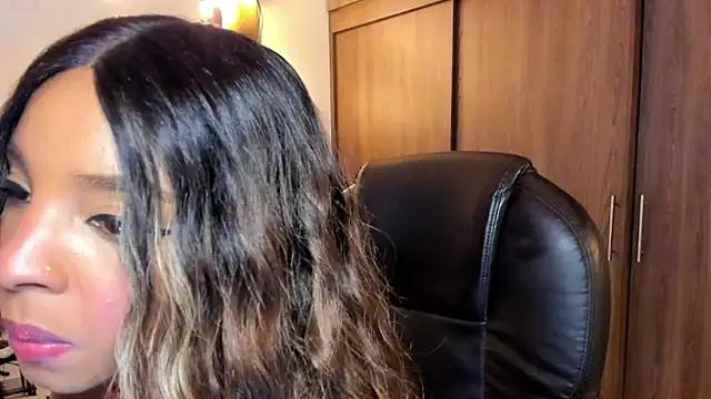 Snapshot of alikahouston4 chatting on 03-13-25, 06:37 alikahouston4 online show from 03-13-25, 06:37