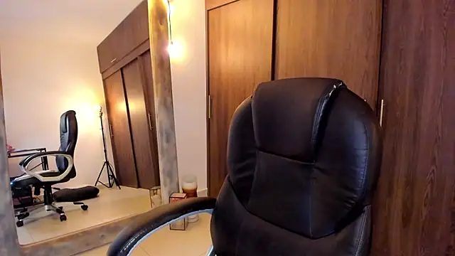 Snapshot of alikahouston4 chatting on 09-22-25, 03:08 alikahouston4 online show from 09-22-25, 03:08