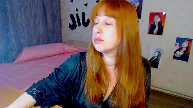 Snapshot of JillStevens chatting on 02-07-25, 11:55 JillStevens online show from 02-07-25, 11:55