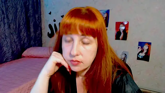 Snapshot of JillStevens chatting on 03-09-25, 04:22 JillStevens online show from 03-09-25, 04:22
