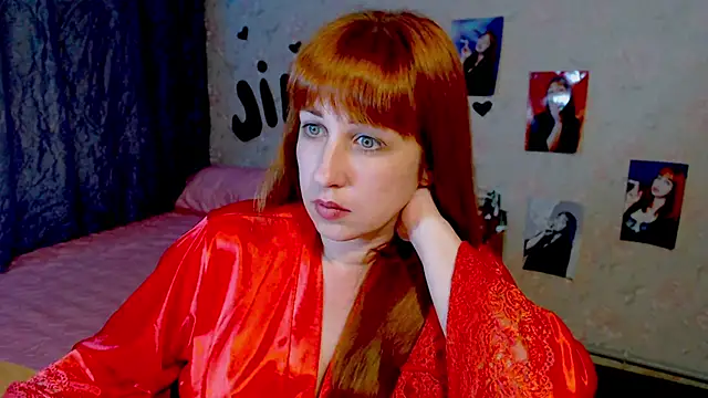Snapshot of JillStevens chatting on 03-18-25, 05:20 JillStevens online show from 03-18-25, 05:20