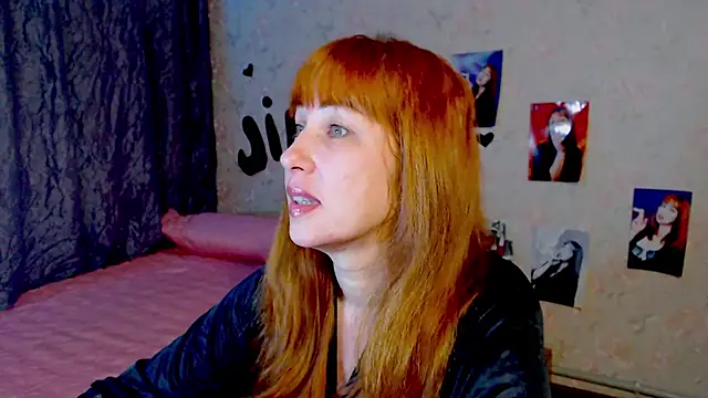 Snapshot of JillStevens chatting on 03-21-25, 04:39 JillStevens online show from 03-21-25, 04:39