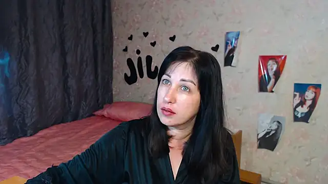 Snapshot of JillStevens chatting on 09-19-25, 01:29 JillStevens online show from 09-19-25, 01:29