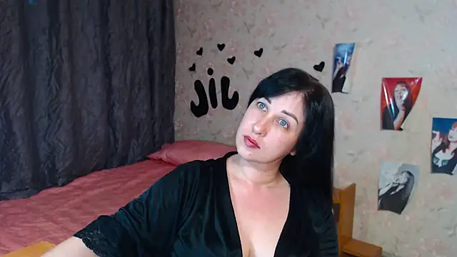 Snapshot of JillStevens chatting on 09-19-25, 01:56 JillStevens online show from 09-19-25, 01:56