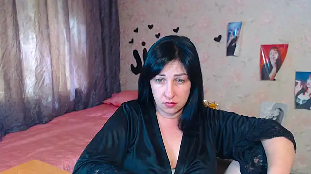 Snapshot of JillStevens chatting on 09-22-25, 08:49 JillStevens online show from 09-22-25, 08:49
