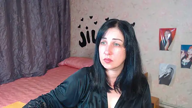 Snapshot of JillStevens chatting on 10-07-25, 06:49 JillStevens online show from 10-07-25, 06:49