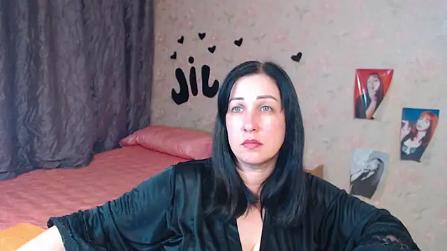 Snapshot of JillStevens chatting on 10-13-25, 03:12 JillStevens online show from 10-13-25, 03:12