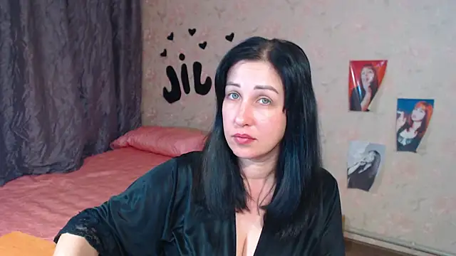 Snapshot of JillStevens chatting on 10-16-25, 02:56 JillStevens online show from 10-16-25, 02:56