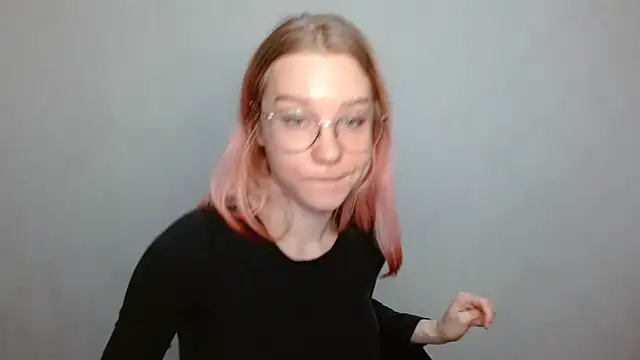 Snapshot of cindi_hot chatting on 12-15-24, 12:06 cindi hot online show from 12-15-24, 12:06