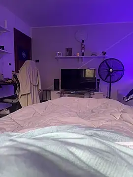 Snapshot of 1ninefellababy chatting on 02-22-25, 09:34 1ninefellababy online show from 02-22-25, 09:34