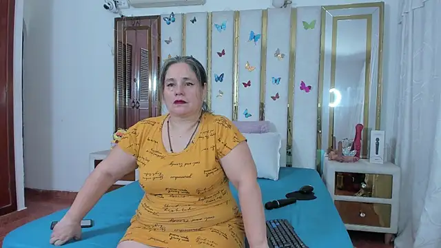 AnyelaGitanaMature online show from 11-18-25, 01:55