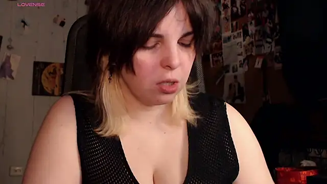 Snapshot of Saya_sweet chatting on 02-08-26, 05:11 Saya sweet online show from 02-08-26, 05:11