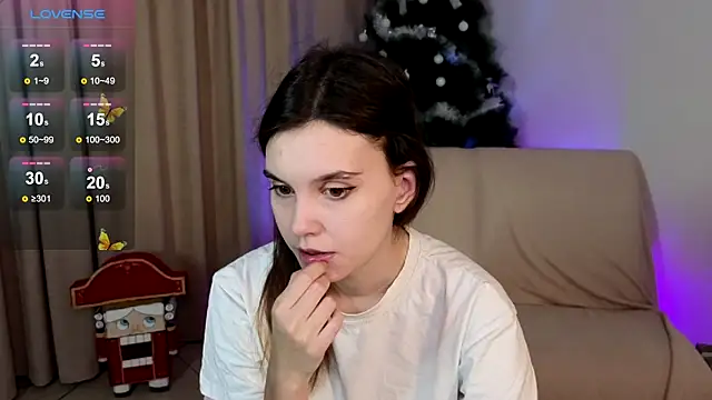 Snapshot of SusieMorris chatting on 12-28-24, 05:12 SusieMorris online show from 12-28-24, 05:12