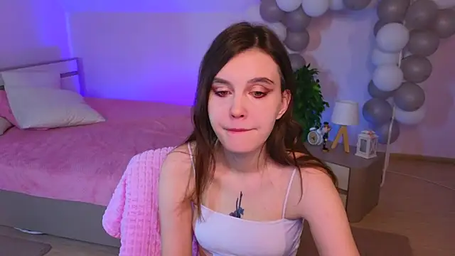 Snapshot of SusieMorris chatting on 01-28-25, 02:11 SusieMorris online show from 01-28-25, 02:11