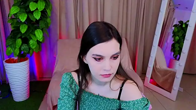 Snapshot of SusieMorris chatting on 03-21-25, 01:45 SusieMorris online show from 03-21-25, 01:45