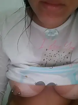 Snapshot of AmandaS2k chatting on 11-12-25, 06:19 AmandaS2k online show from 11-12-25, 06:19