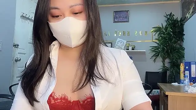 Bamboo Swetie online show from 12-15-24, 10:47