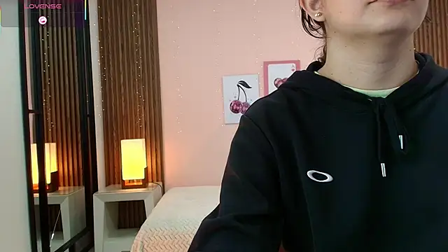 alina martinelli online show from 04-08-26, 11:43