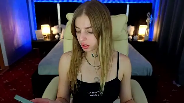 Snapshot of Lexi_Si chatting on 09-29-25, 06:07 Lexi Si online show from 09-29-25, 06:07