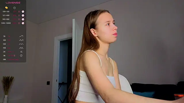 Snapshot of Dream_emma chatting on 09-28-25, 05:02 Dream emma online show from 09-28-25, 05:02