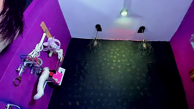 Alexa Slave online show from 05-29-26, 07:23