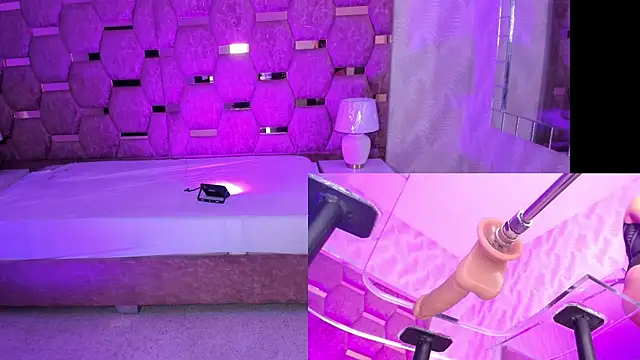 Trianna   online show from 11-14-25, 01:32