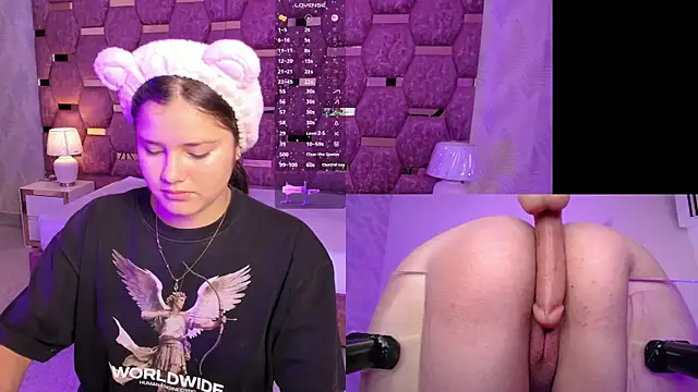 Trianna   online show from 11-21-25, 02:05