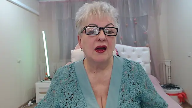 KayleSmoll online show from 11-21-25, 07:45