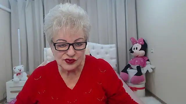 Snapshot of KayleSmoll chatting on 02-23-26, 07:44 KayleSmoll online show from 02-23-26, 07:44