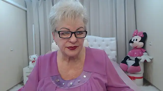 Snapshot of KayleSmoll chatting on 03-03-26, 07:42 KayleSmoll online show from 03-03-26, 07:42