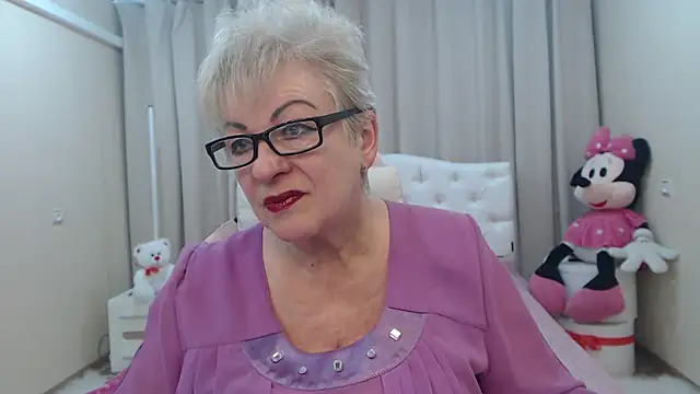 Snapshot of KayleSmoll chatting on 03-04-26, 07:42 KayleSmoll online show from 03-04-26, 07:42