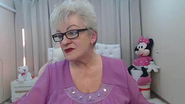 Snapshot of KayleSmoll chatting on 03-17-26, 08:01 KayleSmoll online show from 03-17-26, 08:01