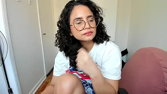 cinnamon rosa online show from 02-10-25, 10:40