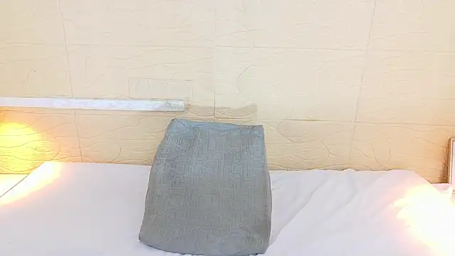 Shamiraa moore online show from 03-15-25, 07:48