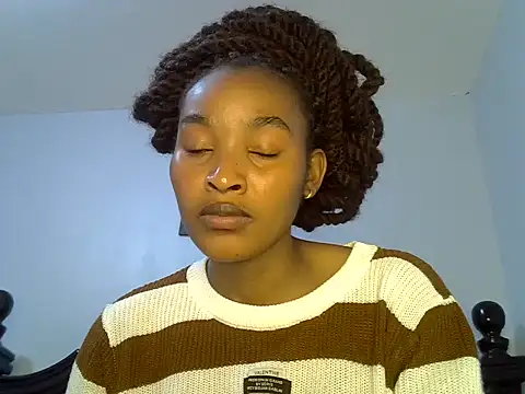 Snapshot of cute-alexis chatting on 05-18-26, 05:41 cute-alexis online show from 05-18-26, 05:41