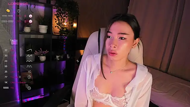 sensualily online show from 10-04-25, 03:43