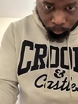 Snapshot of goodboybaddaddy chatting on 02-13-25, 11:06 goodboybaddaddy online show from 02-13-25, 11:06